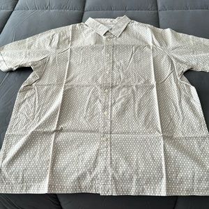 Men’s short sleeve button down shirt